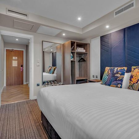 รูมซ์ ลีดส์ ซิตี้ Aparthotel ภายนอก รูปภาพ